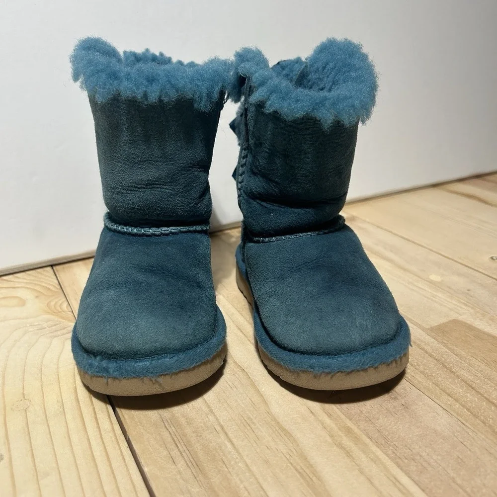 UGG Australia Toddler Bailey Bow II Boot ‎ Sz 7 Ribbon Blue Winter, F27113E